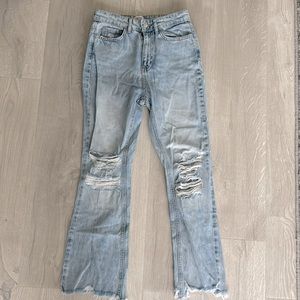 Urban Outfitters BDG distressed bootcut jean in light wash size 25. Mid rise